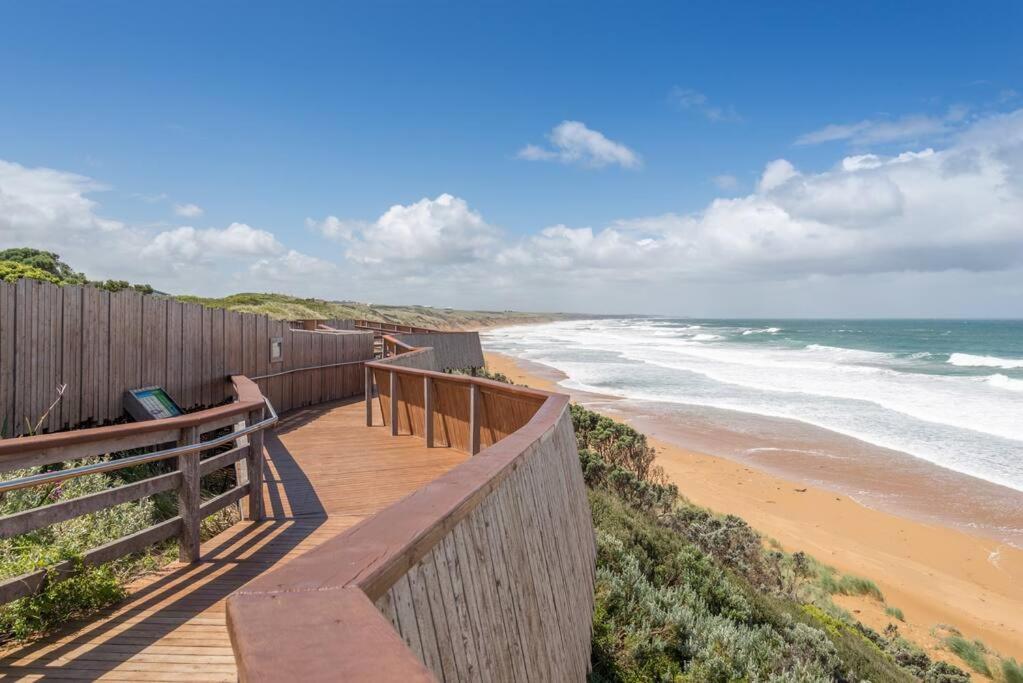 Logans Beach Apartments - The Loft Warrnambool Eksteriør billede